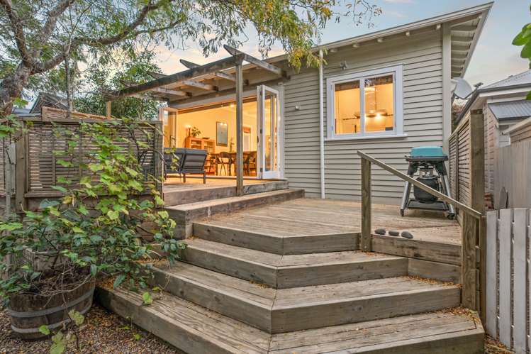 6 Graysons Lane Mount Eden_13