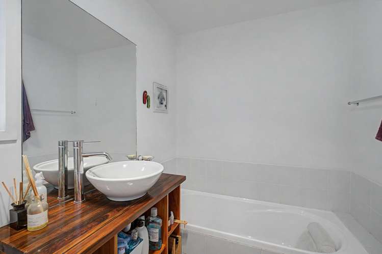 3 Crown Reef Pauanui_8