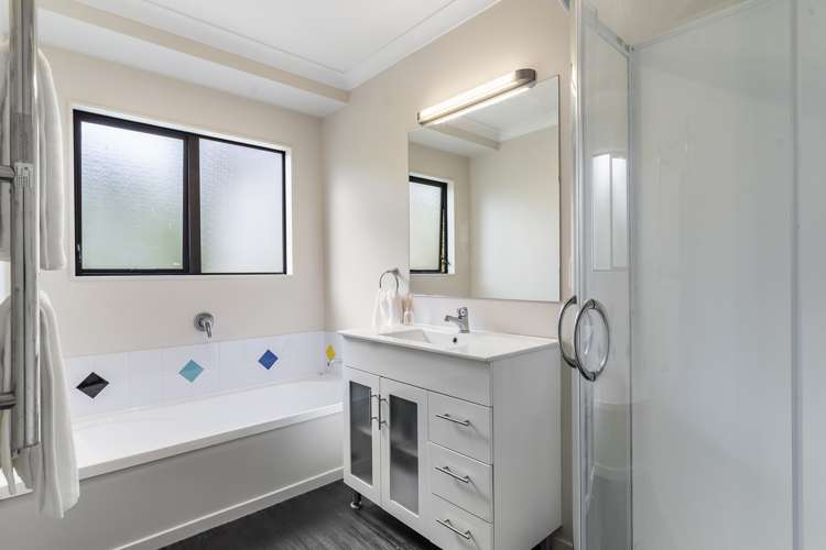 136 Lynwood Road New Lynn_15