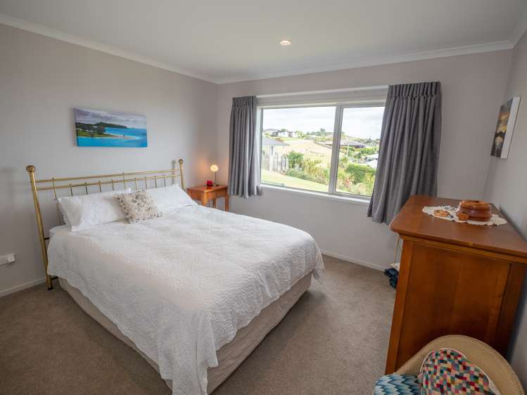 6 Christine Drive Coopers Beach_17