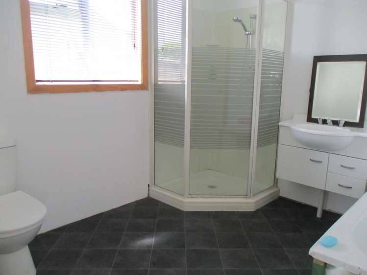 29 Ryley Street Owaka_11