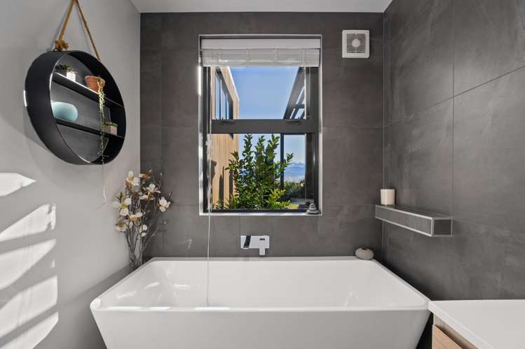 6 Big Valley Drive Jacks Point_25