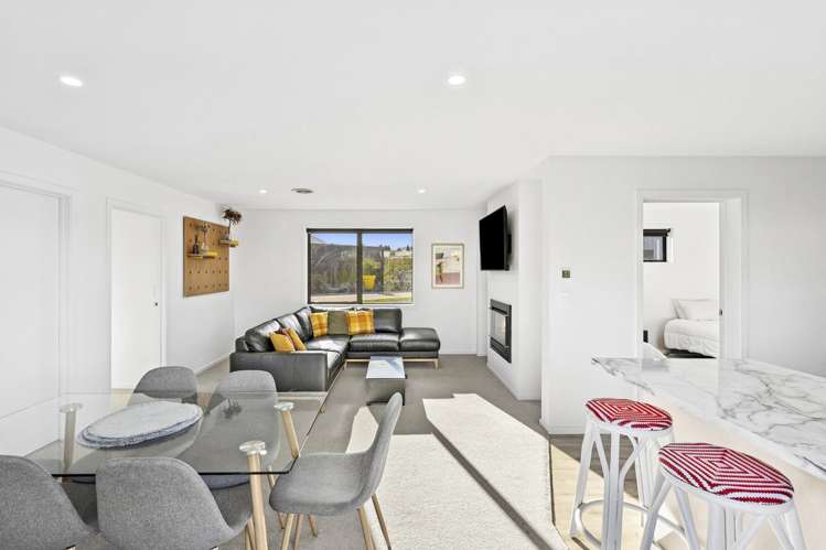 2 Cleland Close Wanaka_5