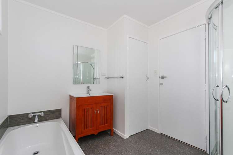 4 Grandison Crescent New Lynn_7