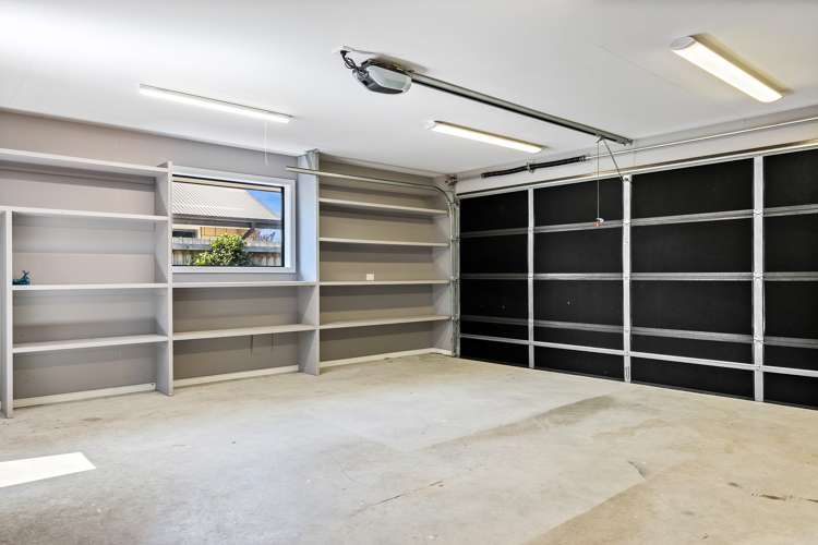 29 Russ Drive Lincoln_16