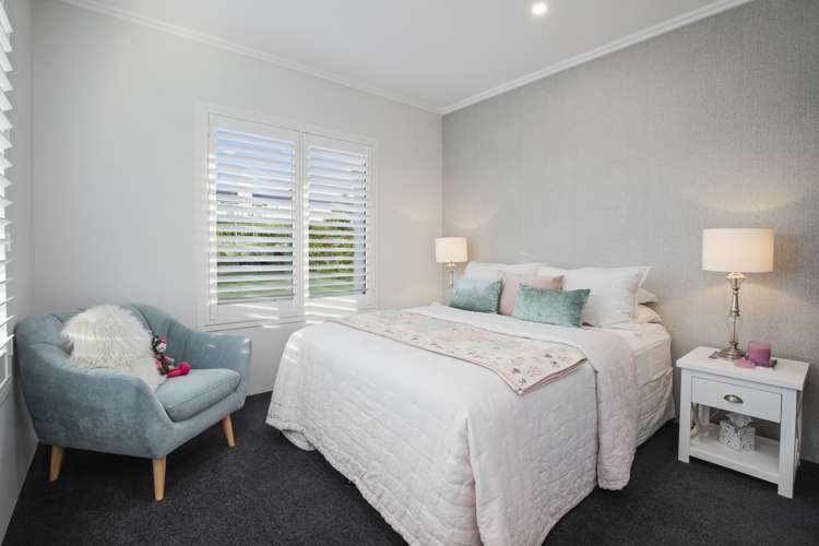 19 Lawrence Carter Drive Bombay_15