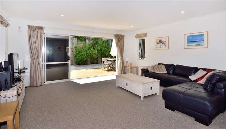 105 Parkview Drive Gulf Harbour_13