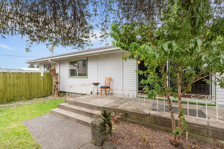 6 Finlow Drive Te Atatu South_10