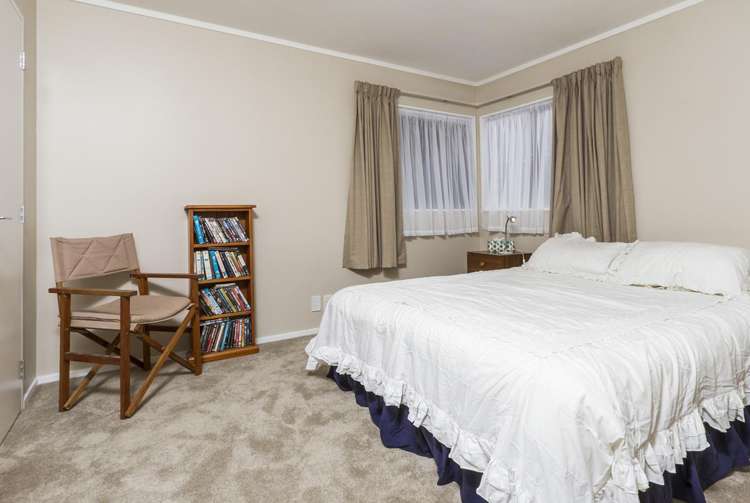 2/2 Korotaha Terrace Rothesay Bay_16