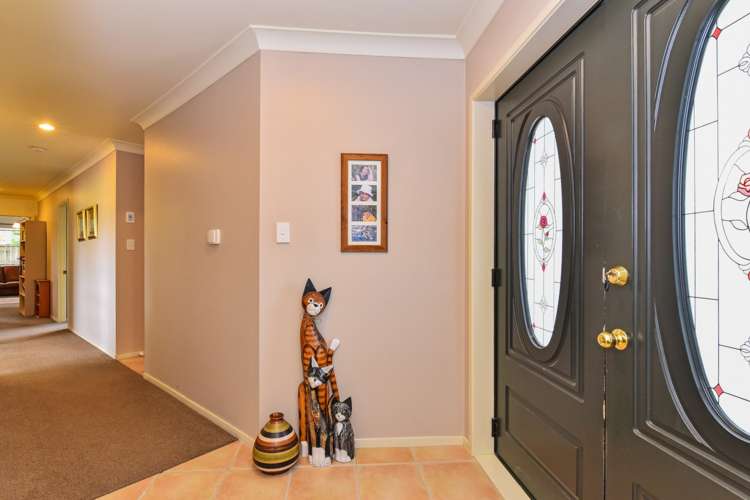 25 Castlehill Court Wattle Downs_5