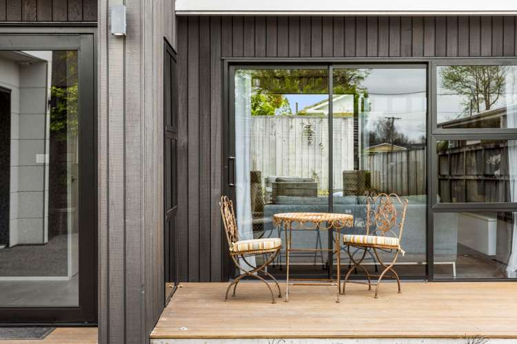 747b River Road Chartwell_1