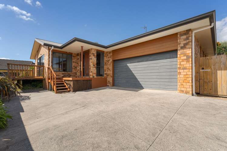 7 Maggie Place Ohauiti_13