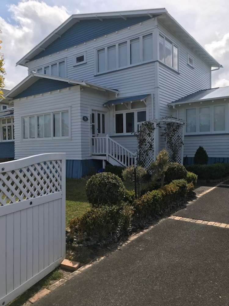 22 Hanlon Crescent Narrow Neck_0