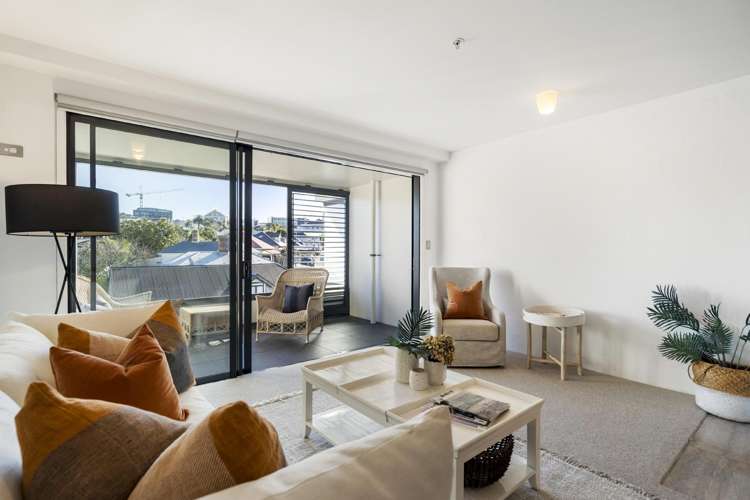 Apt 3F, 36 College Hill_2