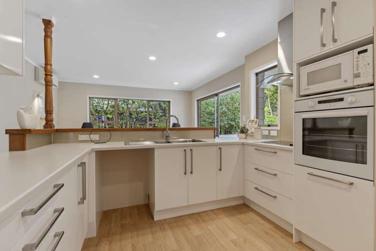 82a Beach Road Mellons Bay_11