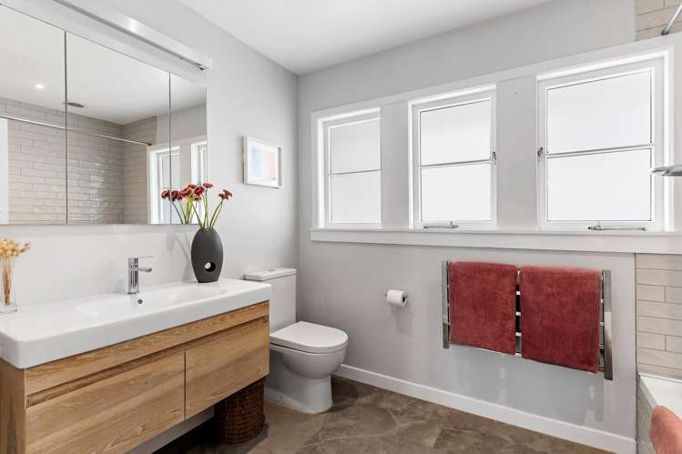 37-37A Bay Road St Heliers_10