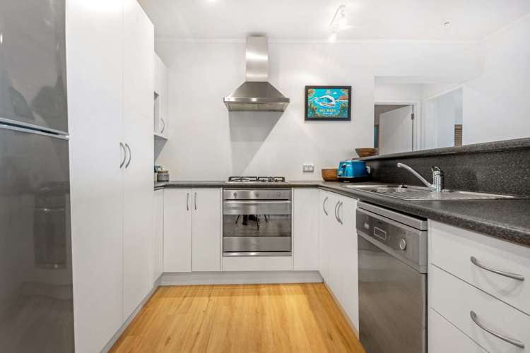 305 State Highway 10 Cable Bay_28