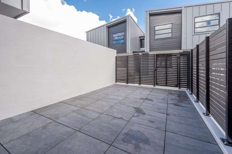 17/4 Stables Lane Silverdale_12