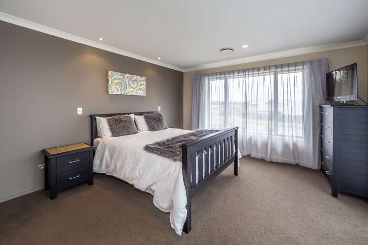 27 Highpeak Place Wigram_16