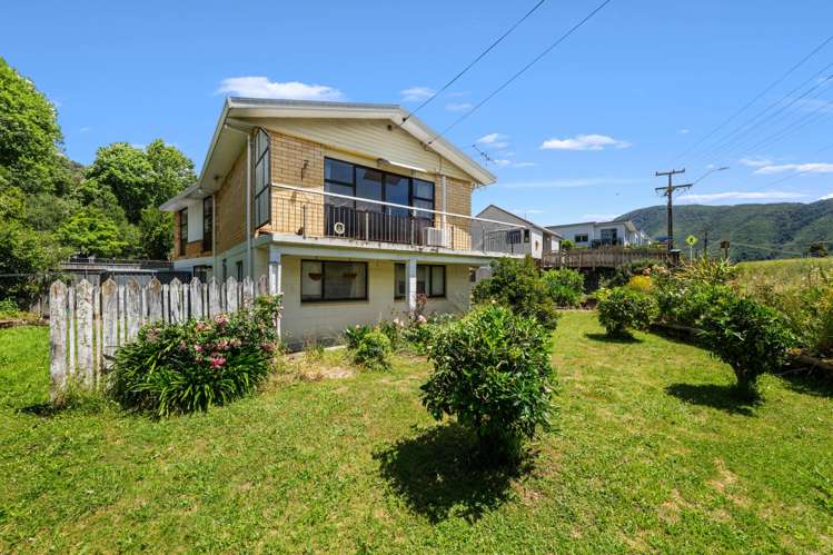 60 Waikawa Road_2
