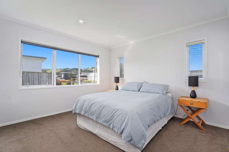 8 Navigation Drive Cooks Beach_11