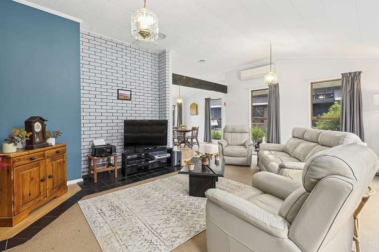 14 Balliol Drive Tawa_5