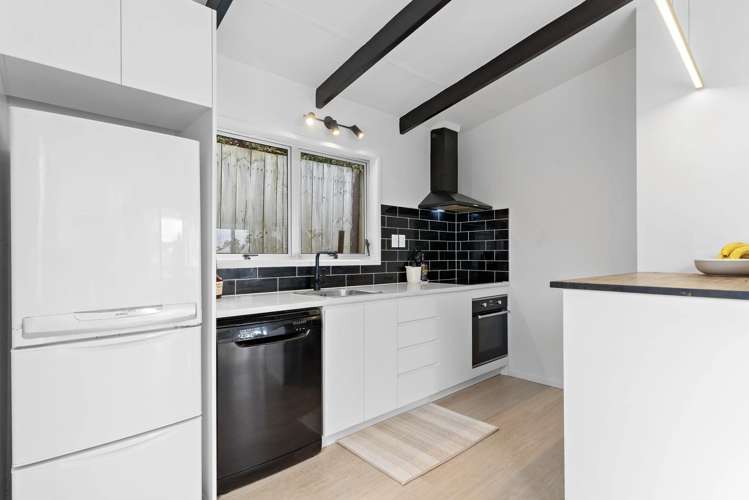 2/24 Arthur Street Onehunga_2