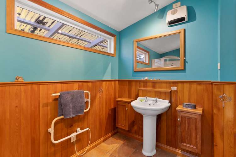 5625 West Coast Road Springfield_13