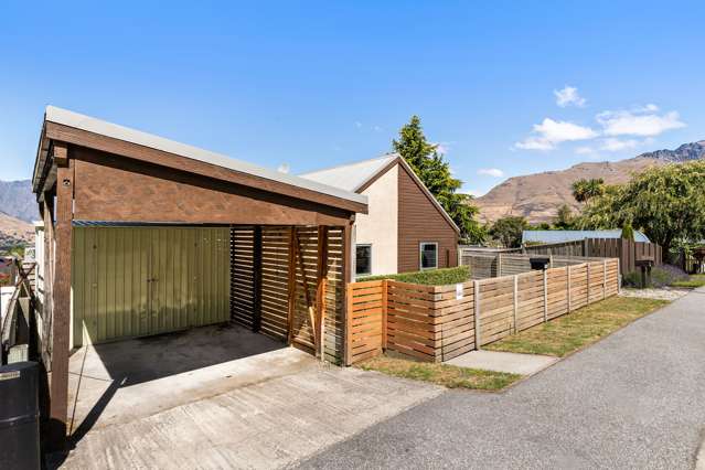 13a Avalon Crescent Fernhill/Sunshine Bay_1