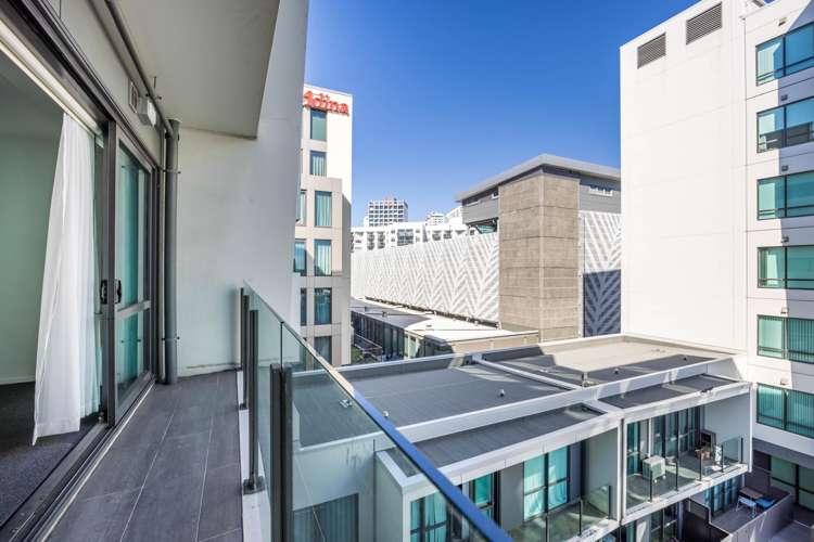 423/8 Dockside Lane Auckland Central_12