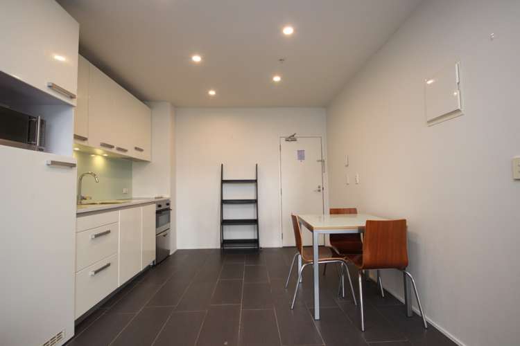 XX03/6 Lorne Street 10015_4