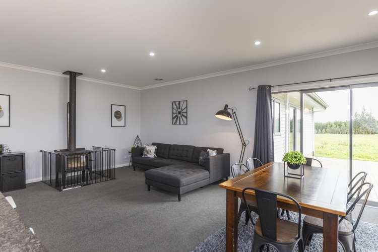 161 Spur Road West Feilding_10