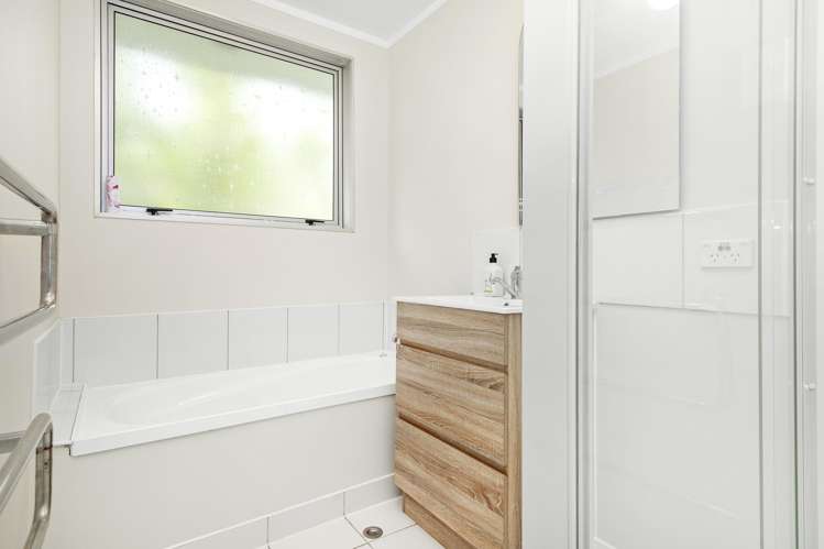 22 Castle Crescent Stokes Valley_11