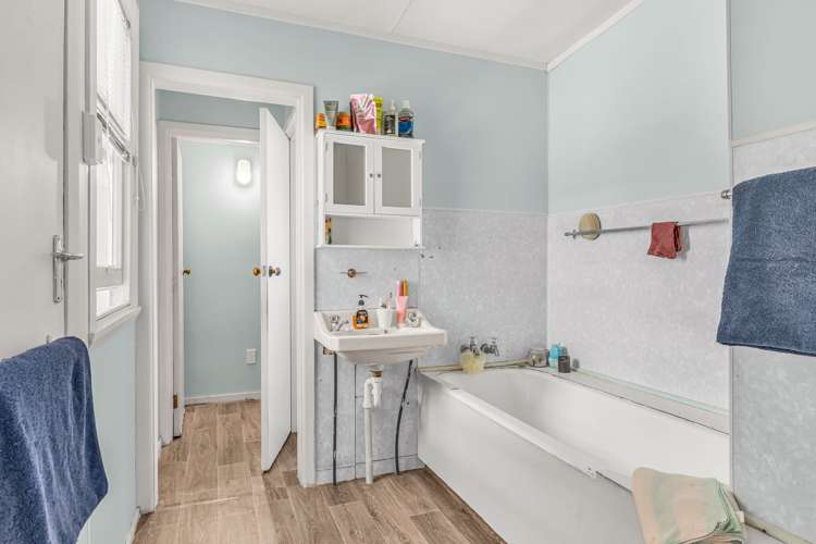 35 De Lautour Road Inner Kaiti_12