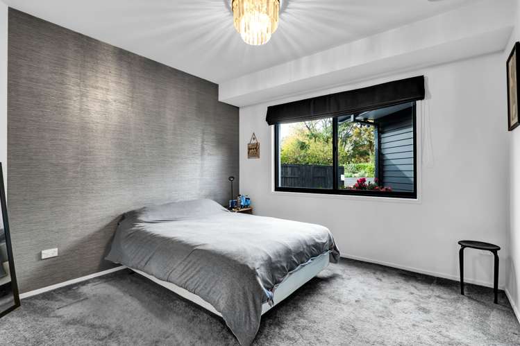 4 Cessna Lane Glen Avon_23