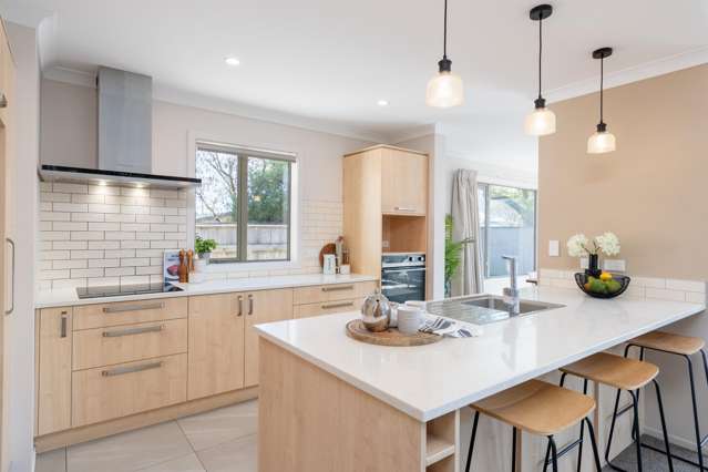 2 Yeats Grove Trentham_4