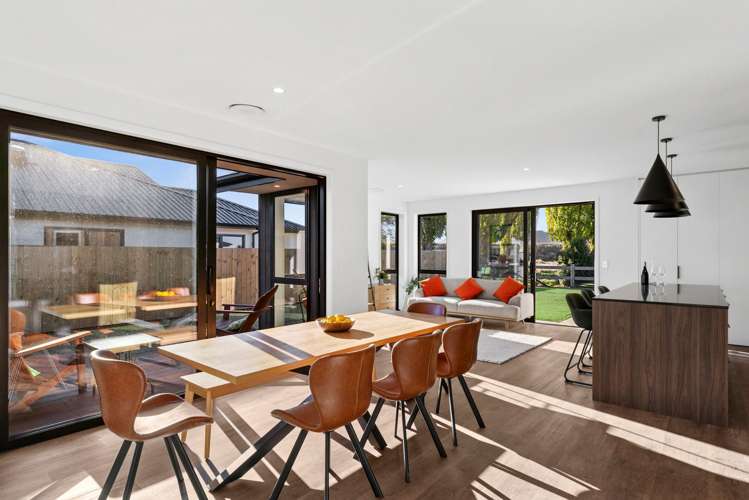 34 Burbank Road_4