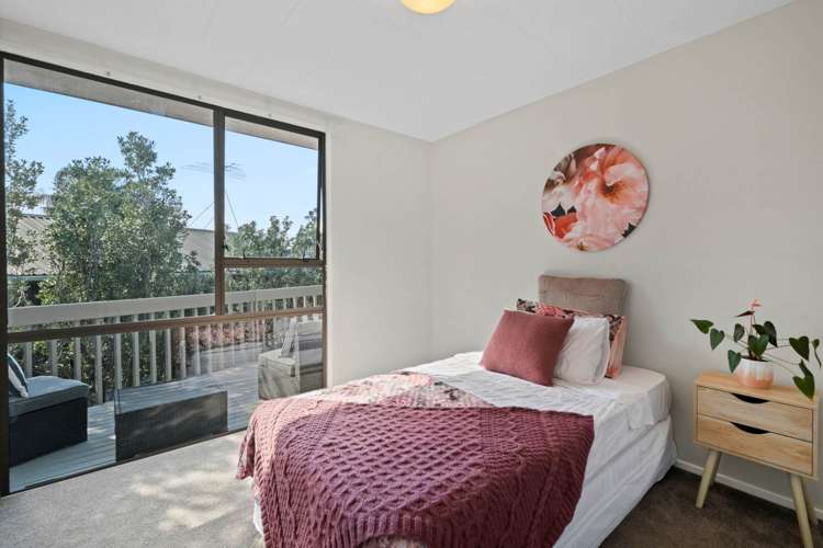 41 John Dee Crescent Red Beach_11