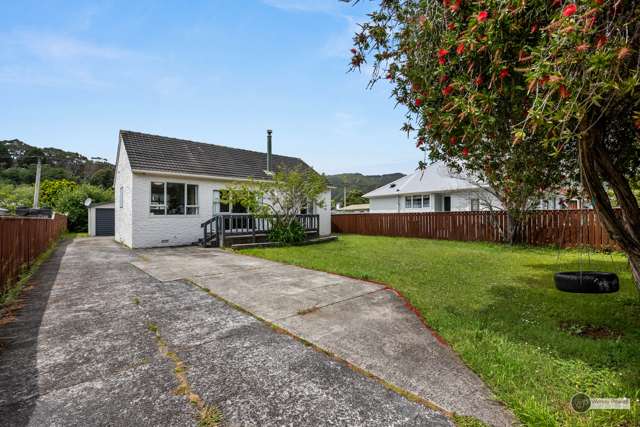 82 Hewer Crescent Naenae_1