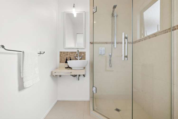 5 Caversham Drive Torbay_33