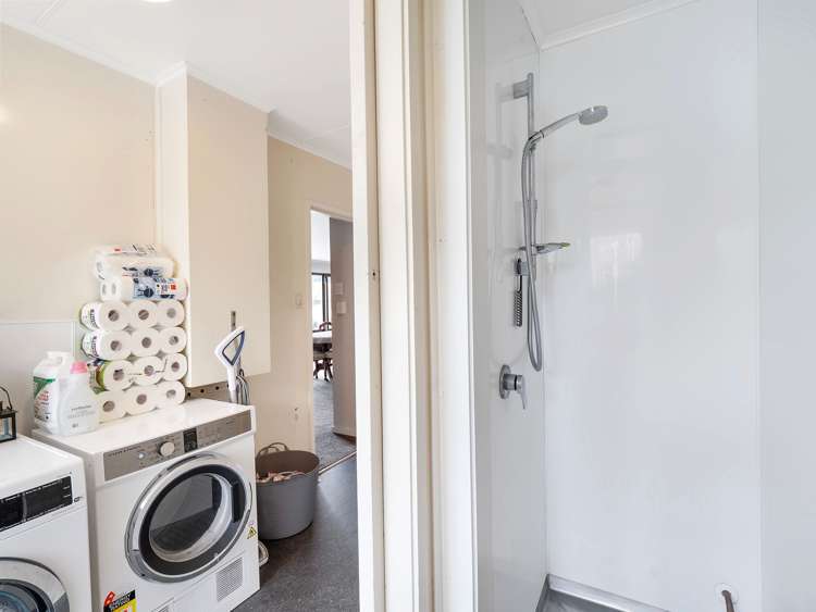 62 Halcolmbe Road Feilding_31