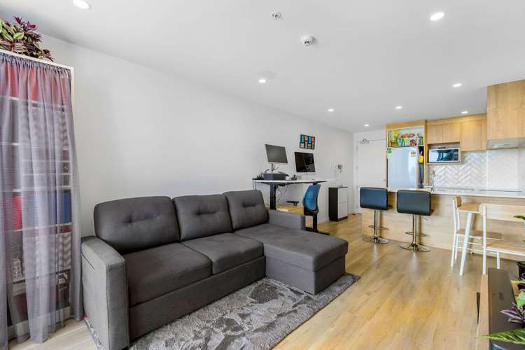 305/553c Glenfield Road Glenfield_6