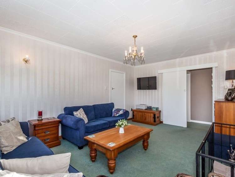 9 Belvedere Crescent Takaro_6