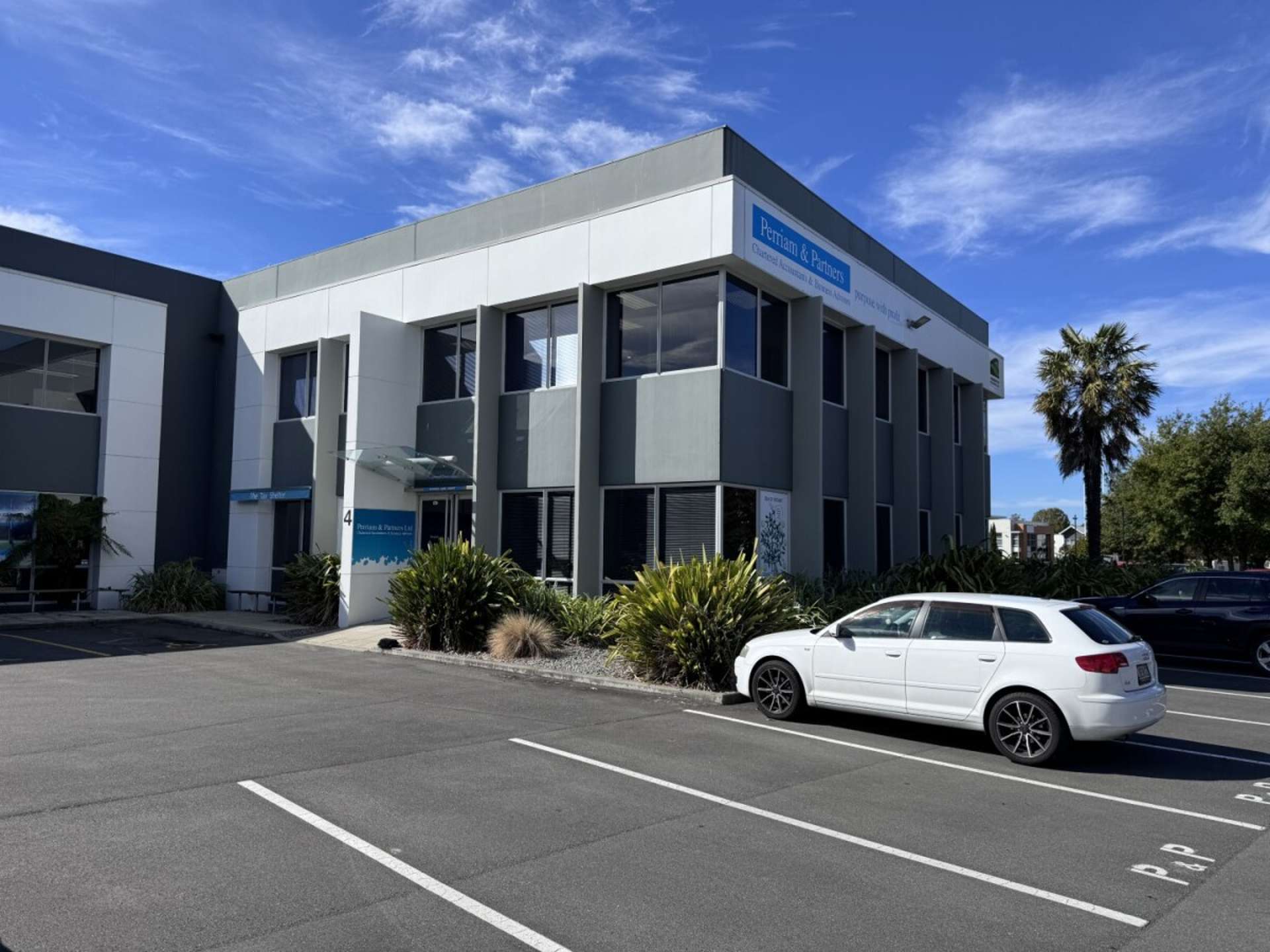 Unit 8, 35 Sir William Pickering Drive Burnside_0