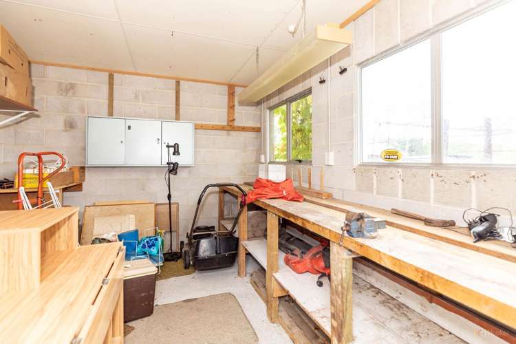 85 Grants Road Marchwiel_16