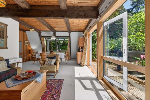 8 Tiniroa Grove Silverstream_1