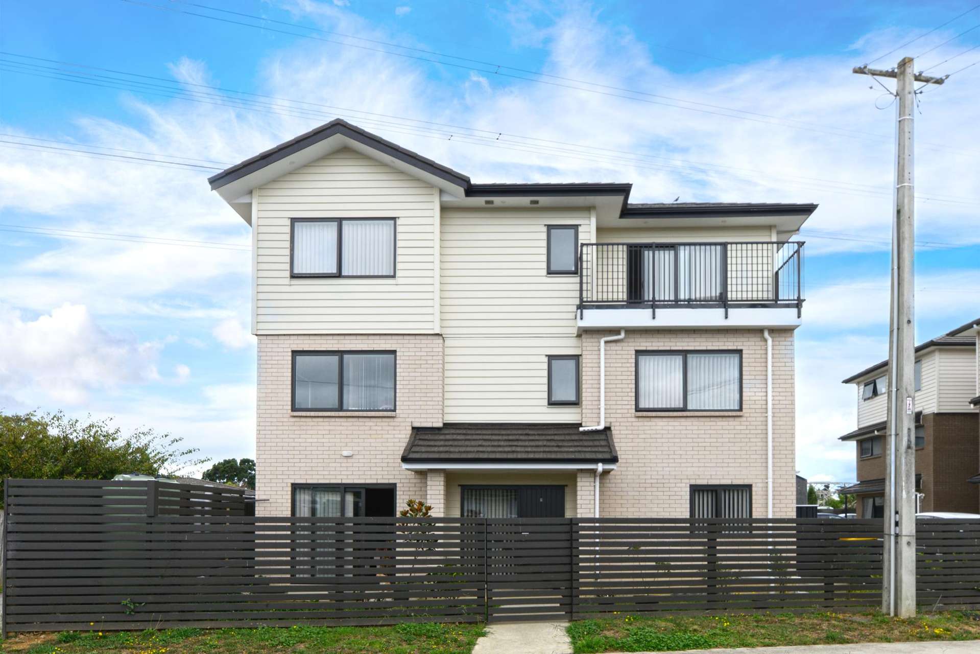 1/30 Calvert Avenue Mangere_0
