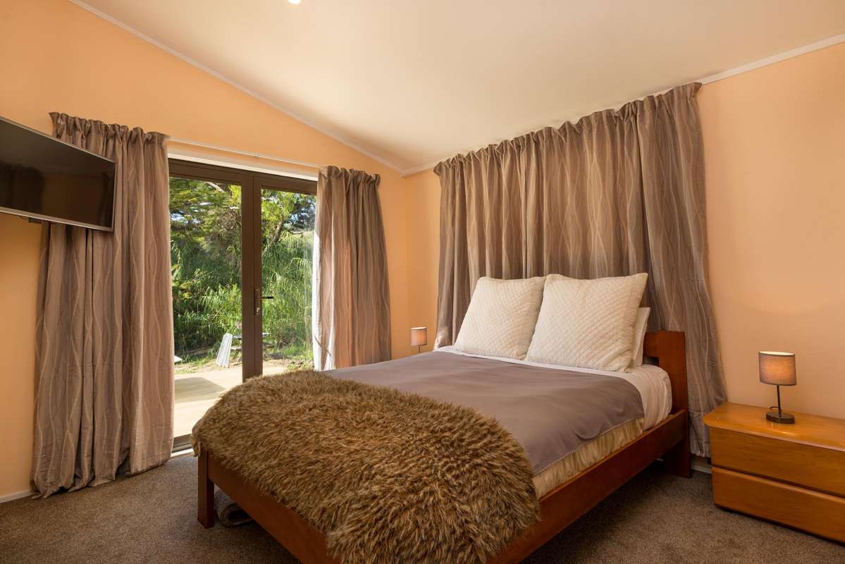 12B Waihuka Road_3