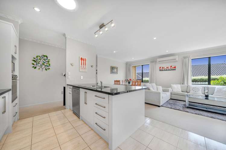 16 Leafield Crescent Henderson_21