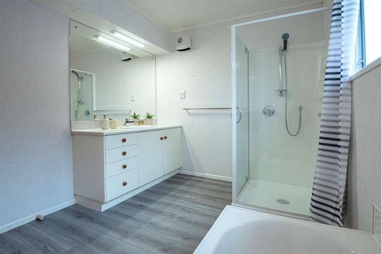 7 Carlton Crescent Kamo_14